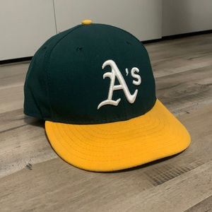 Oakland Athletic’s 7 3/8 Fitted 59Fifty Hat.